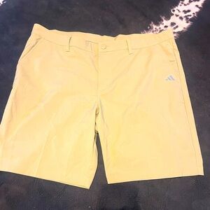 Adidas Golf Men's solid khaki tan flat front Shorts 40